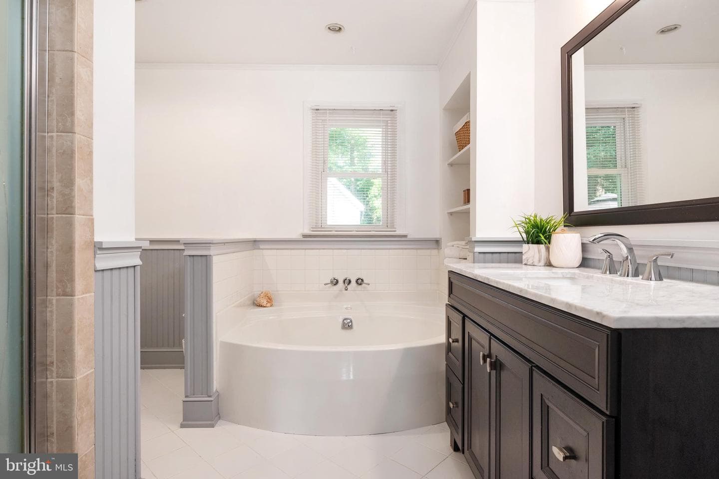 5116 Ocean Gateway photo 14