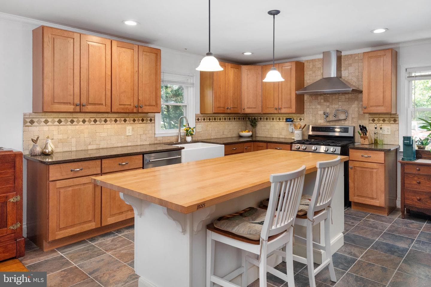 5116 Ocean Gateway photo 4