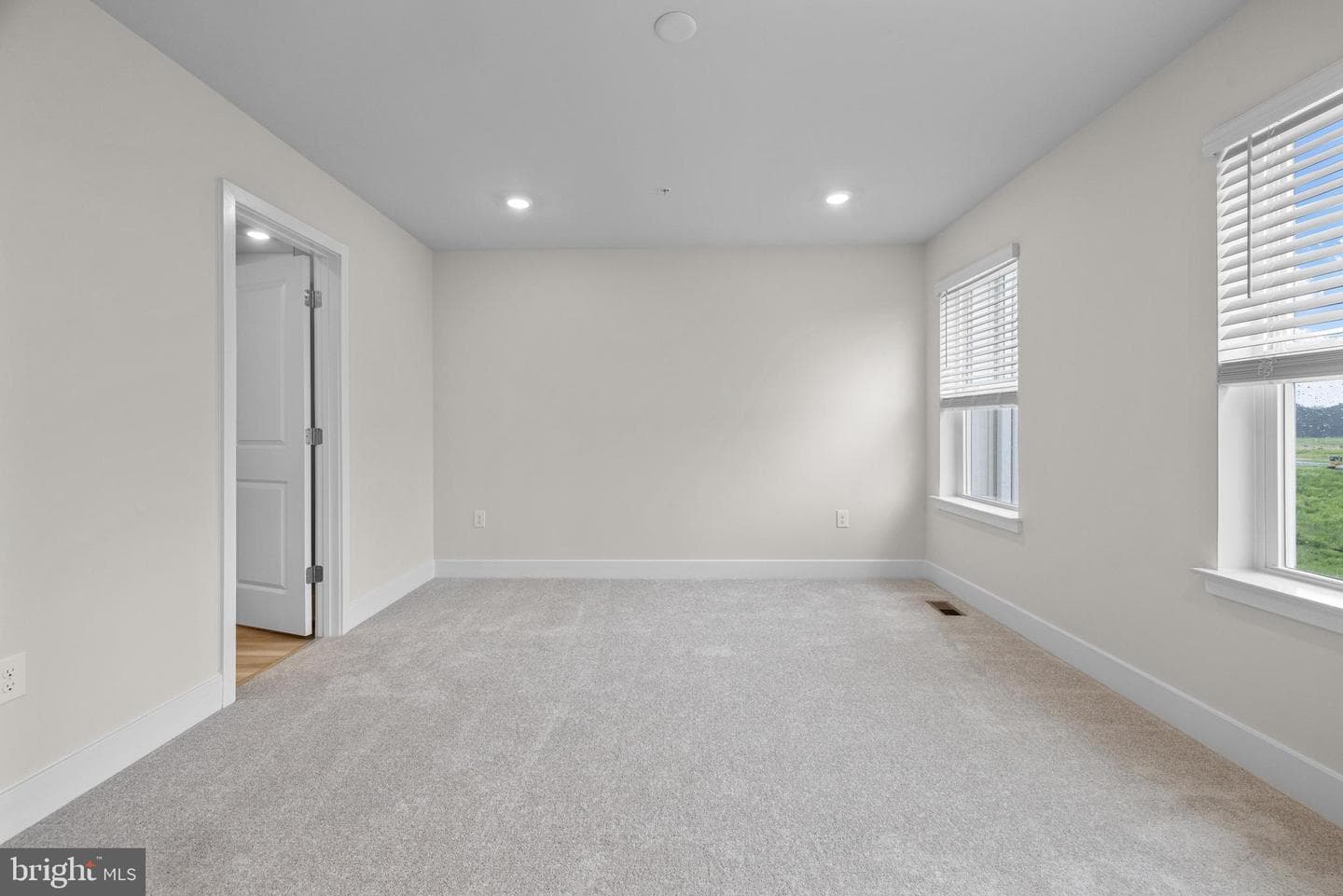 1410 Lake Geneva Drive photo 11