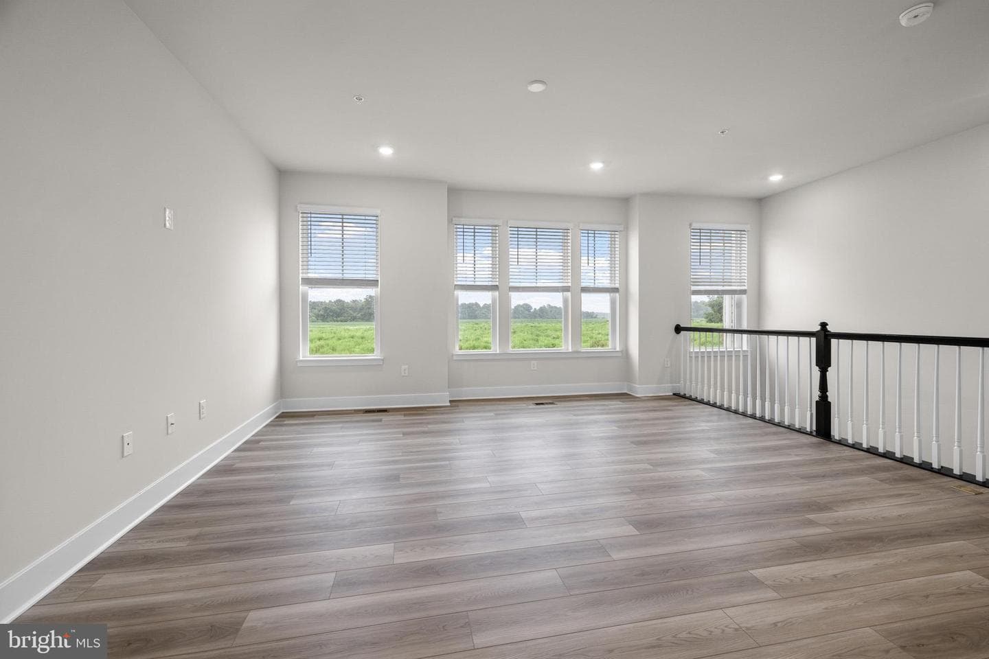1410 Lake Geneva Drive photo 6