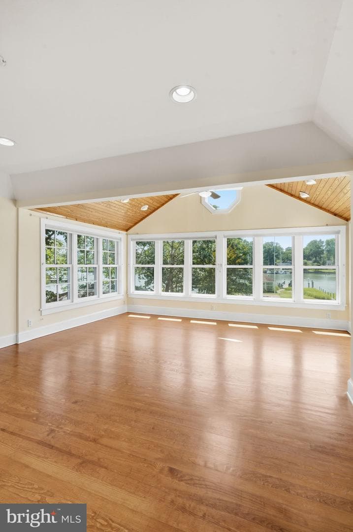 104 Myrtle Street photo 27