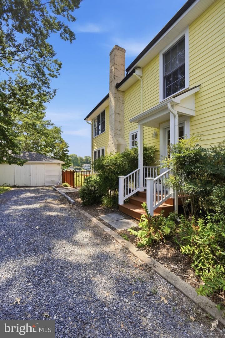 104 Myrtle Street photo 43
