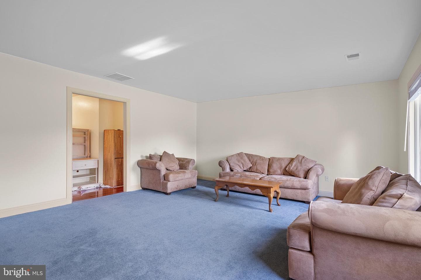 8658 Cummings Rd photo 12