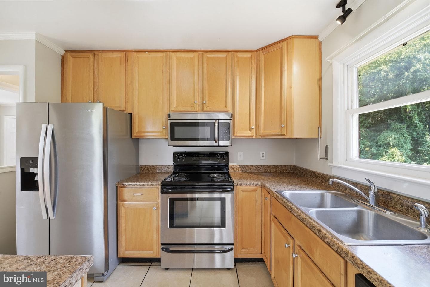 29328 Dutchmans Lane photo 20
