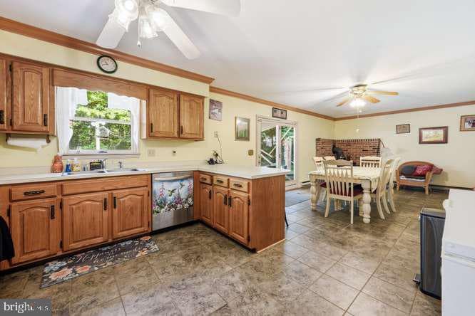 11598 Malvern Lane photo 4