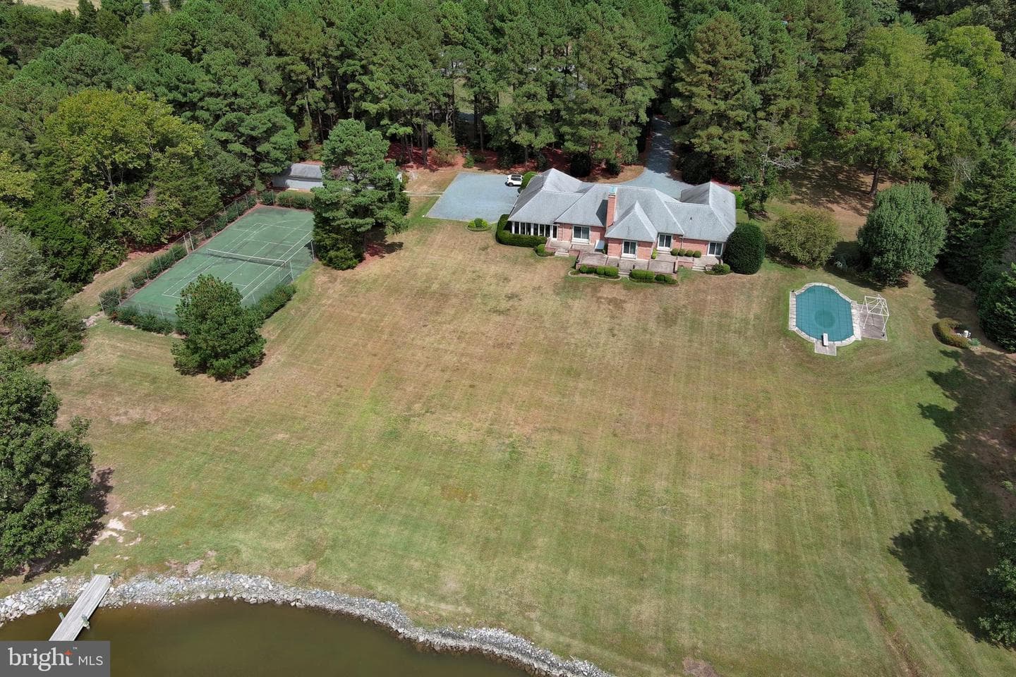 9338 Bantry Road photo 5