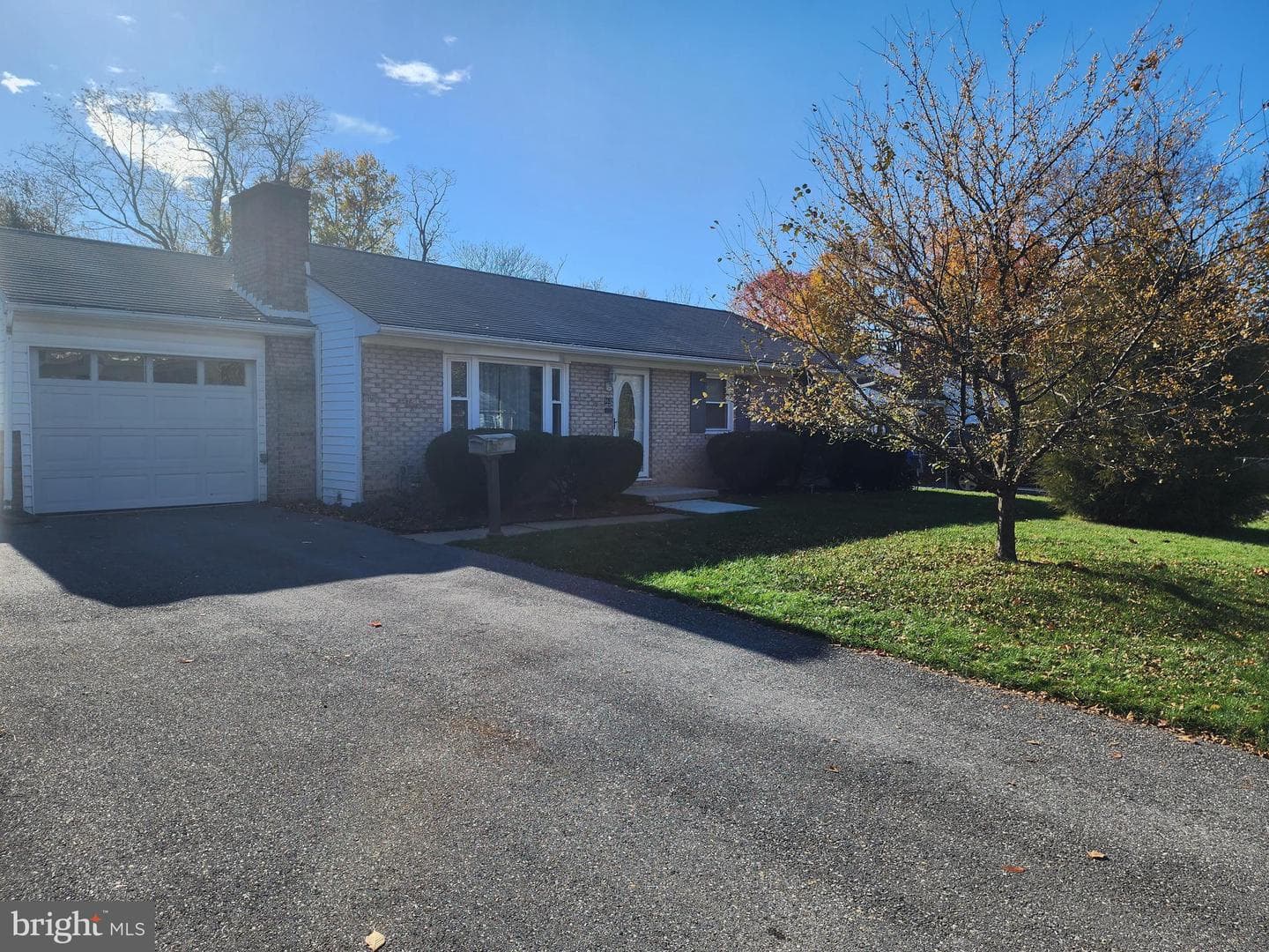 963 Noland Drive photo 4