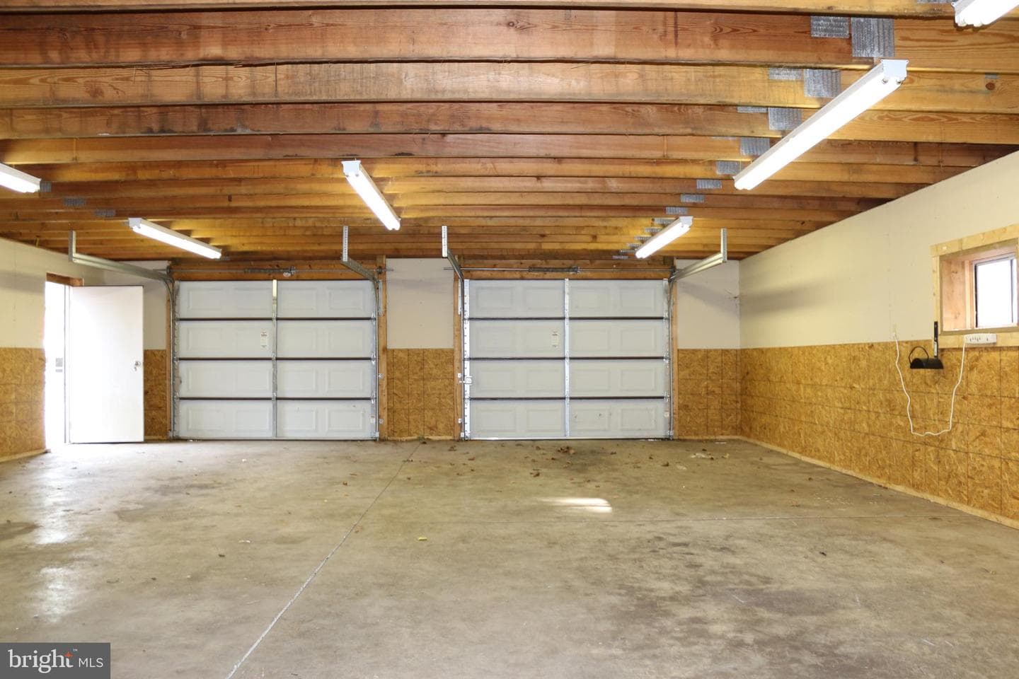 1009 Linwood Road photo 6