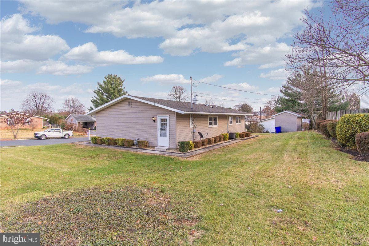 1207 Outer Drive photo 31