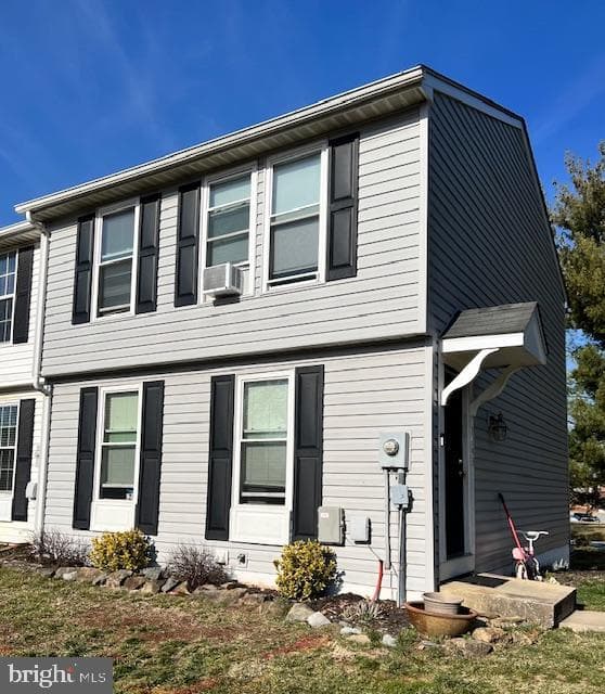 1548 Iris Court