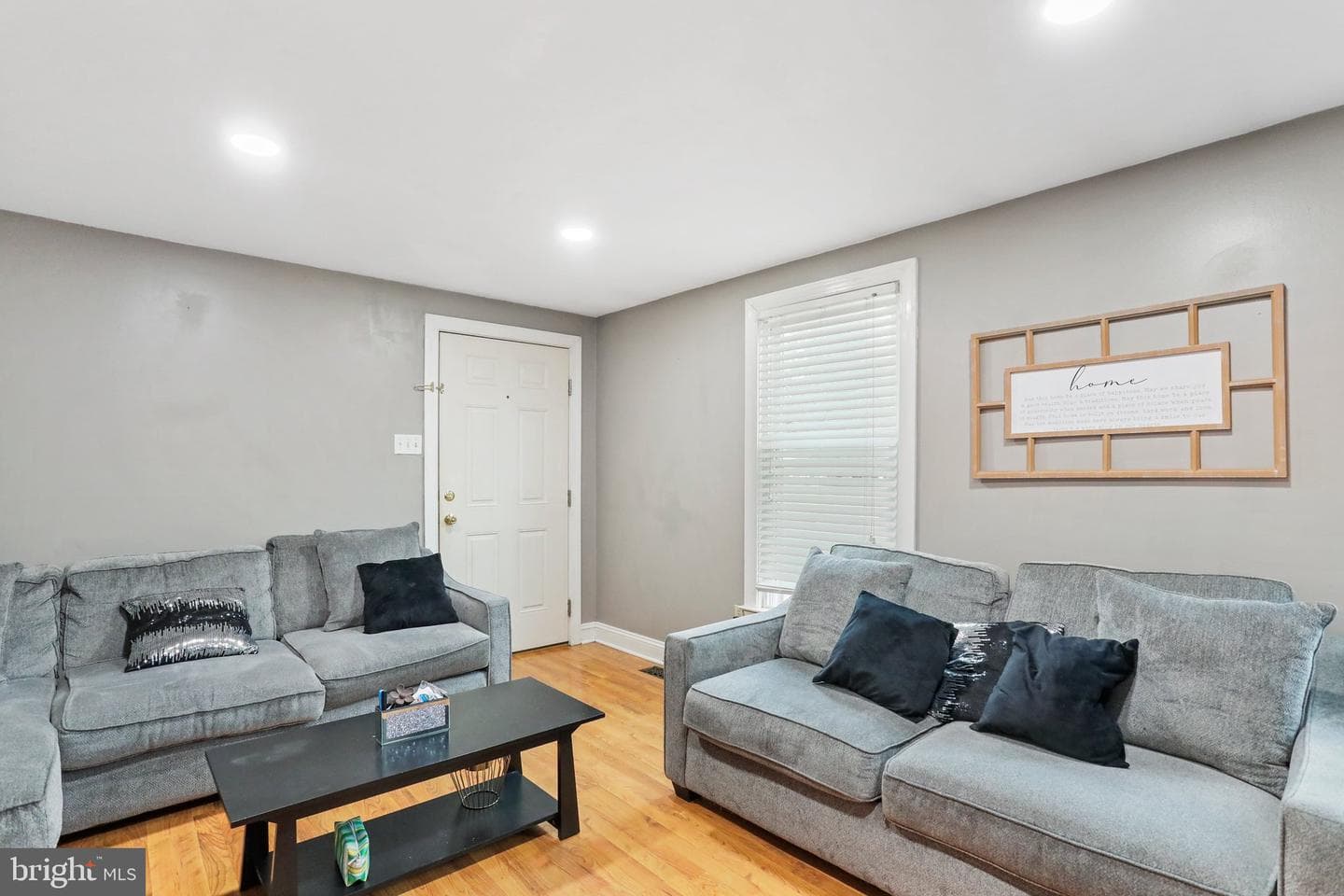 1548 Iris Court photo 5