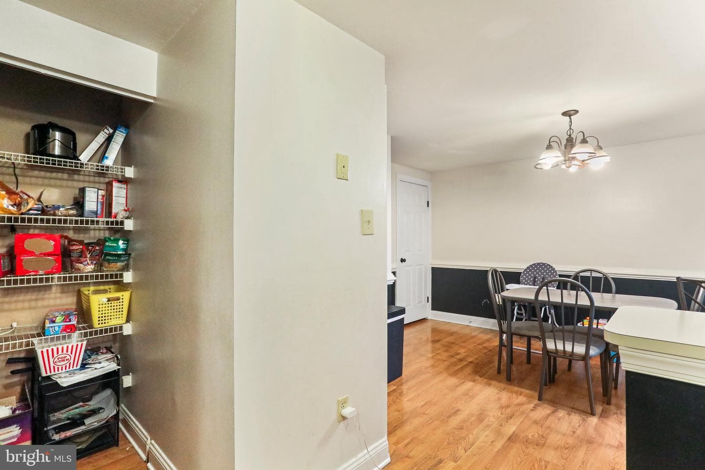 1548 Iris Court photo 9
