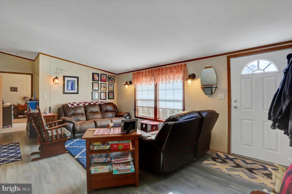 15530 Mobile Road photo 3