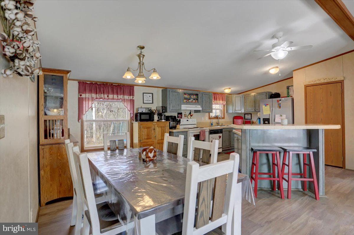 15530 Mobile Road photo 7