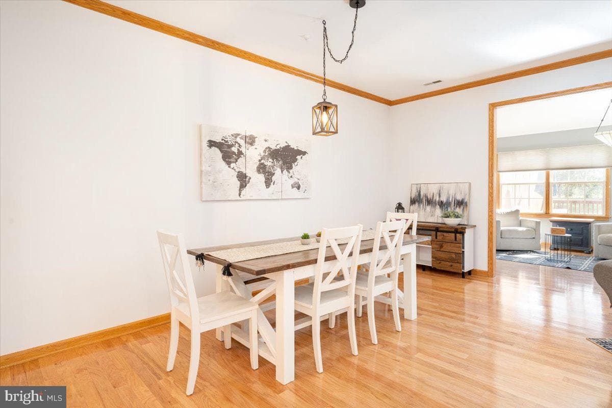 1215 Lindsay Lane photo 12