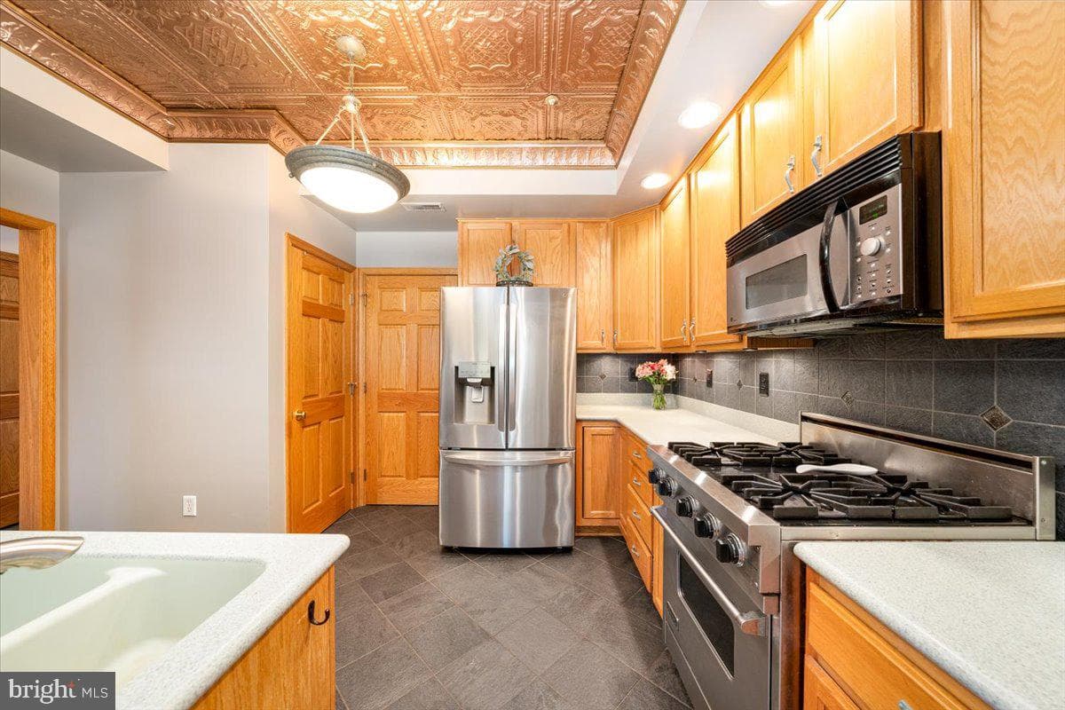 1215 Lindsay Lane photo 17