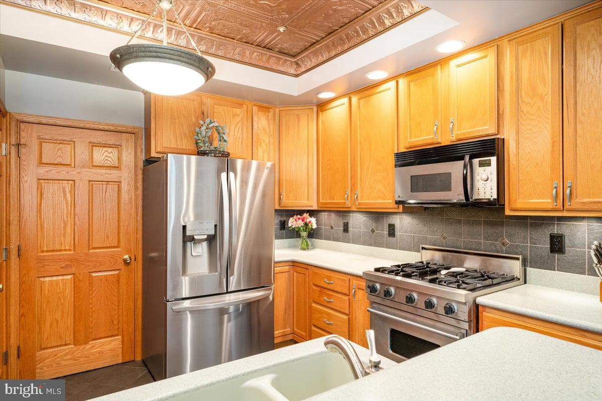 1215 Lindsay Lane photo 22