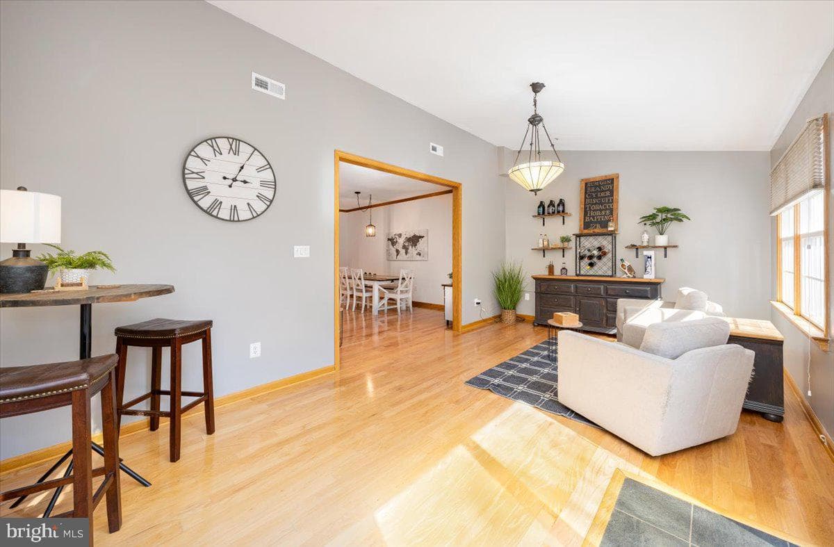 1215 Lindsay Lane photo 27