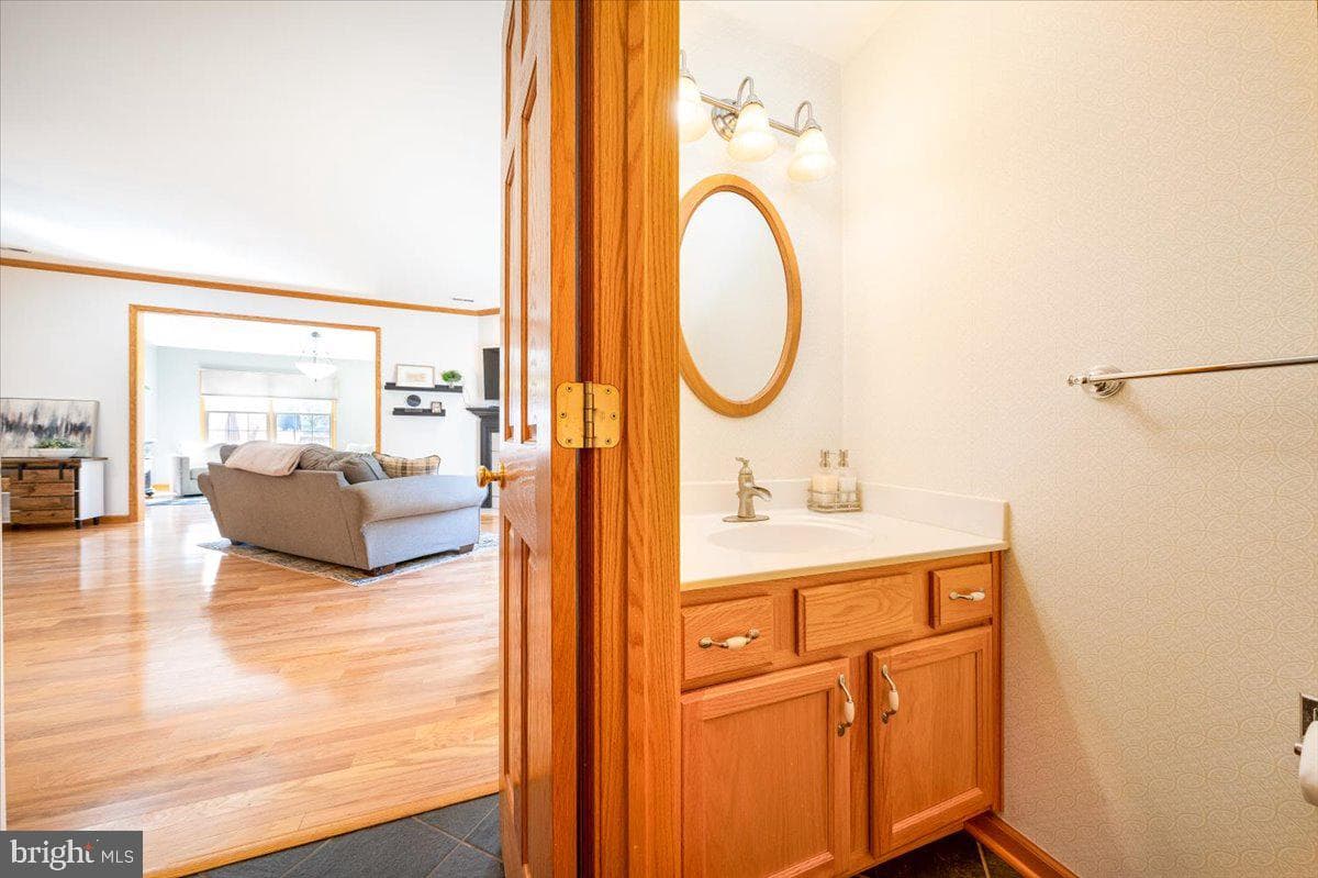 1215 Lindsay Lane photo 30