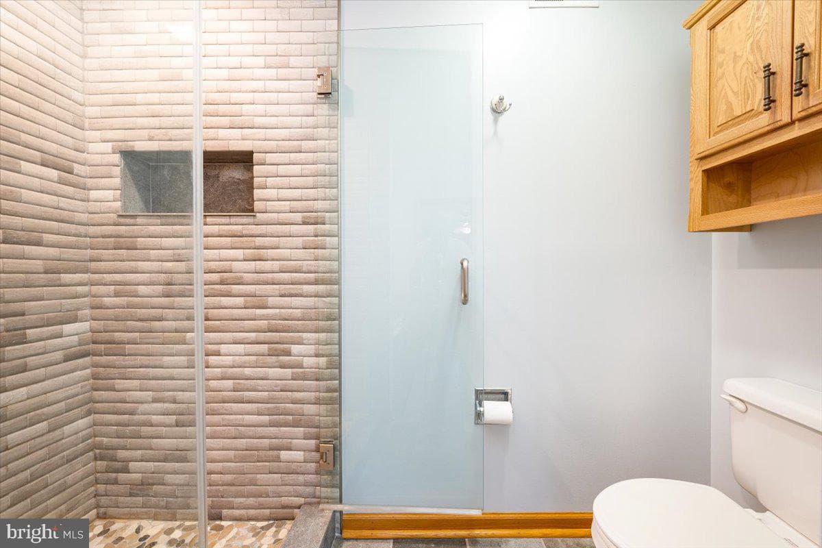 1215 Lindsay Lane photo 36