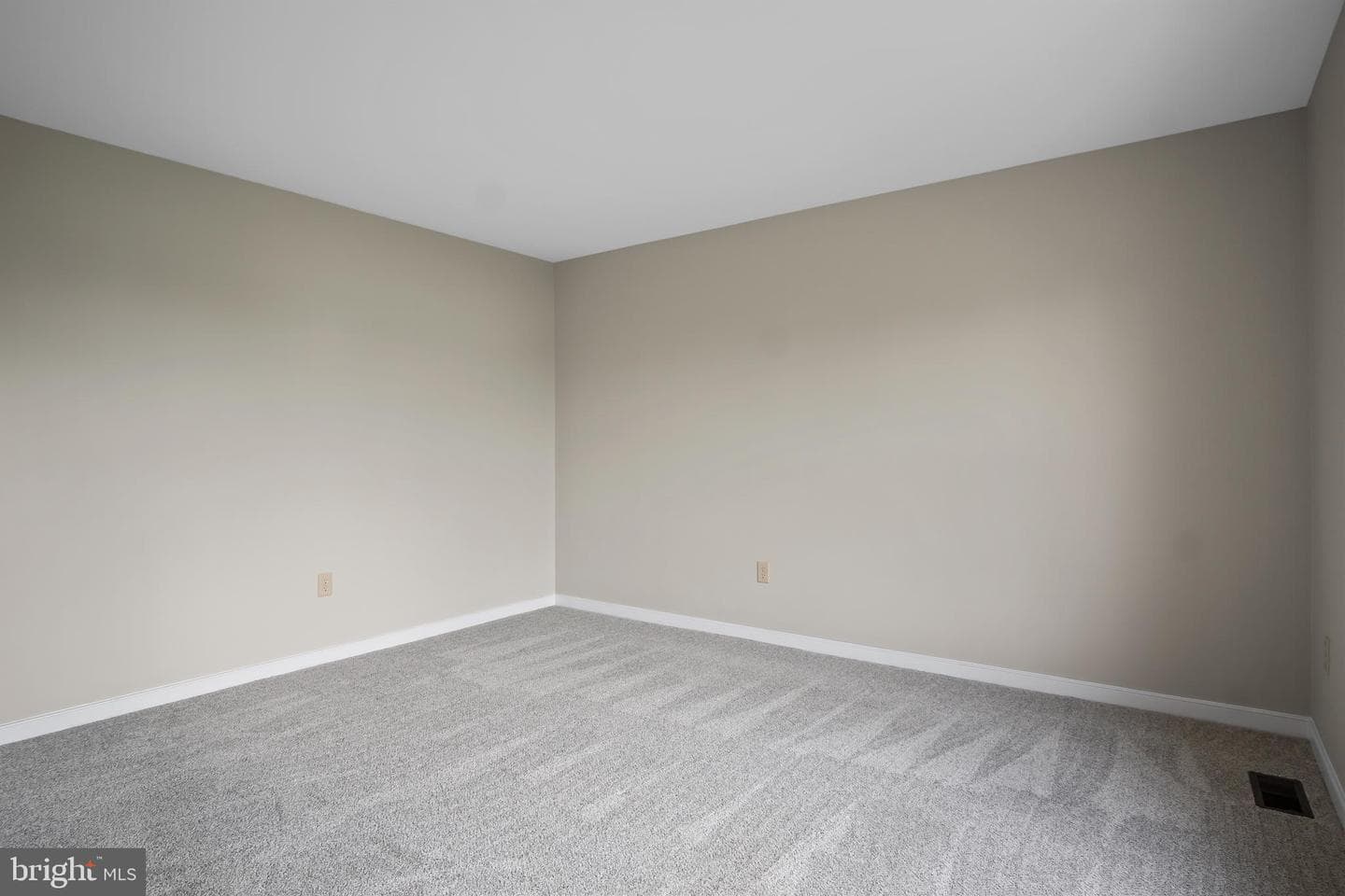 13405 Chads Terrace photo 9