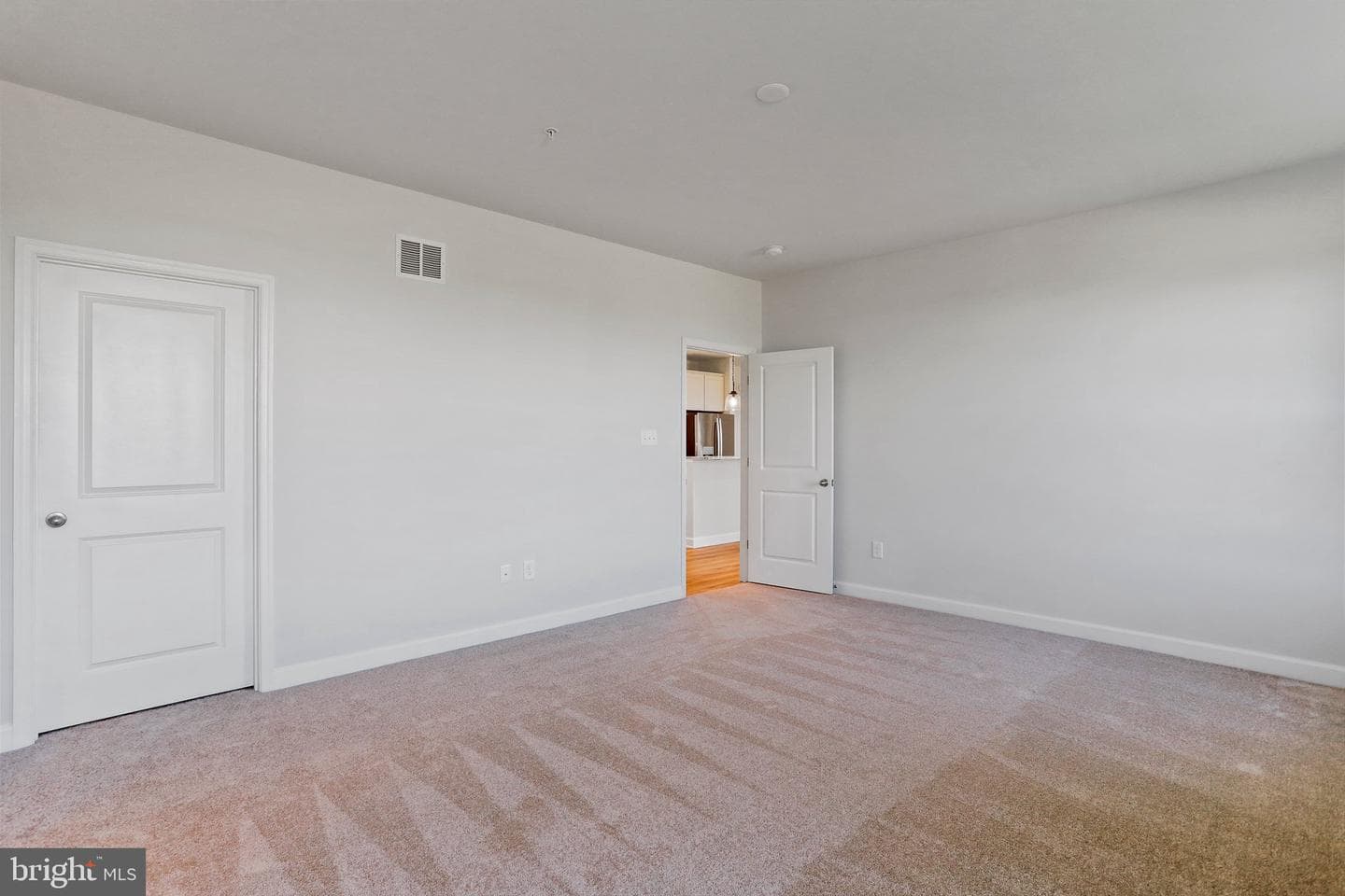 13807 Pulaski Drive photo 14