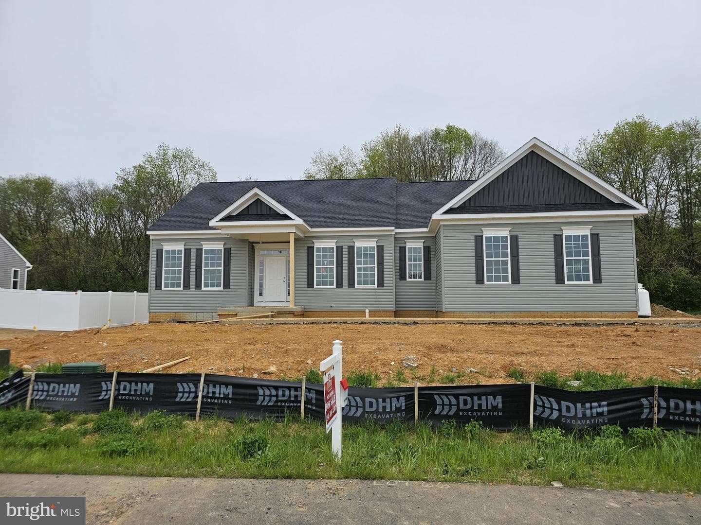 13807 Pulaski Drive photo 2