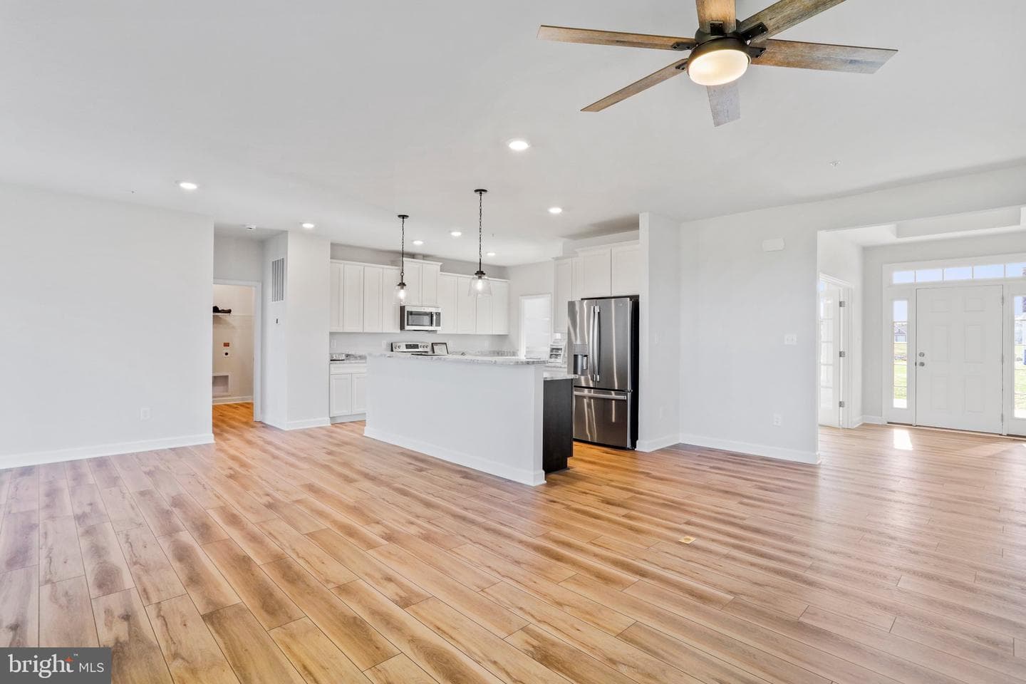 13807 Pulaski Drive photo 5