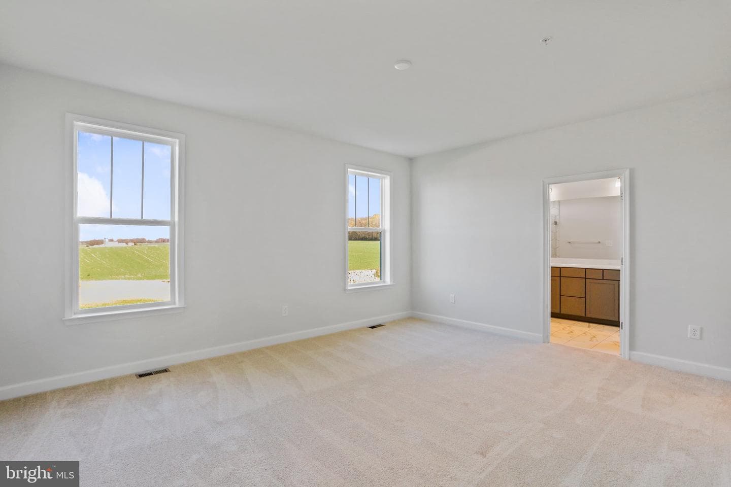 13807 Pulaski Drive photo 9