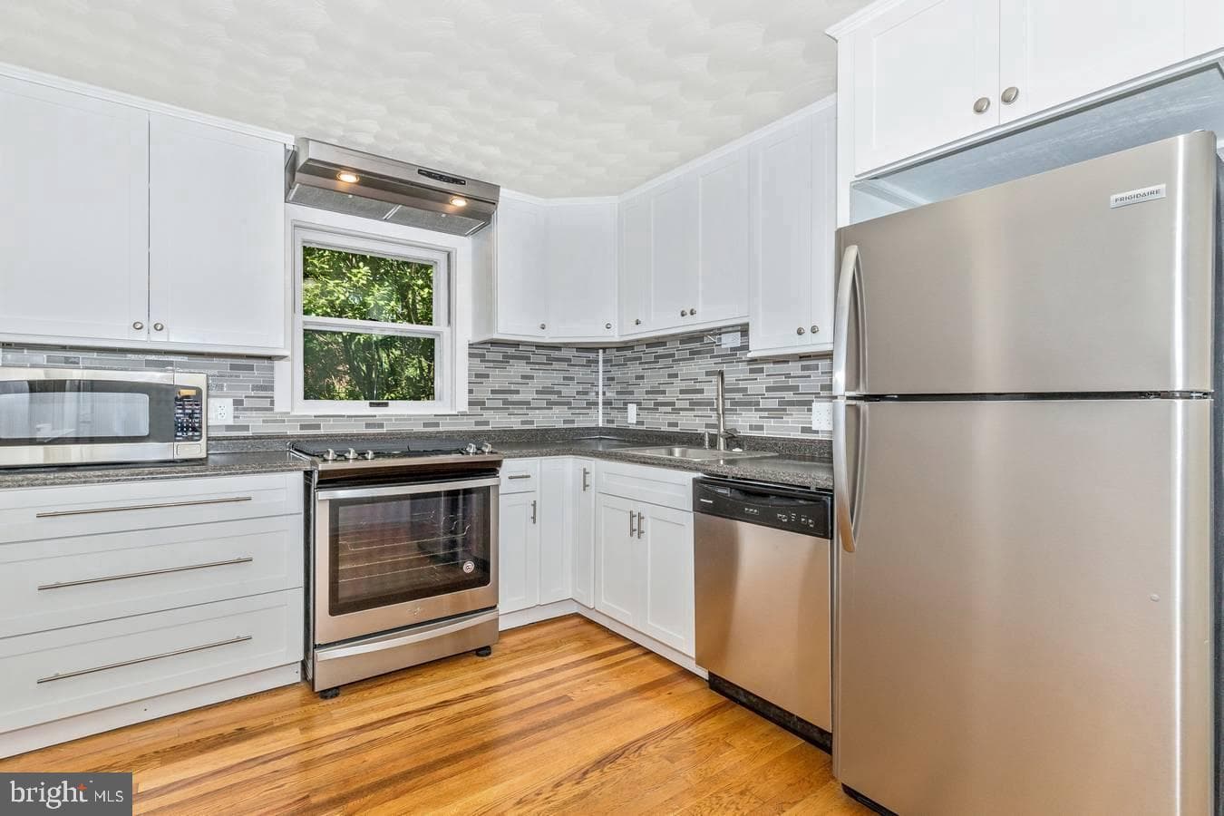 20 Frederick Road photo 13