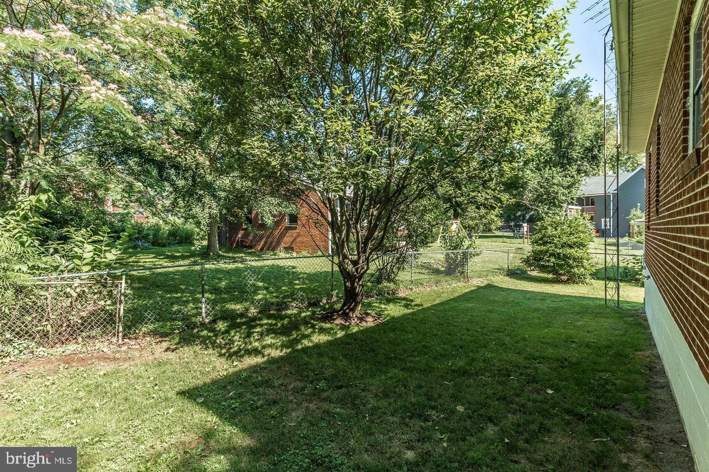 20 Frederick Road photo 9
