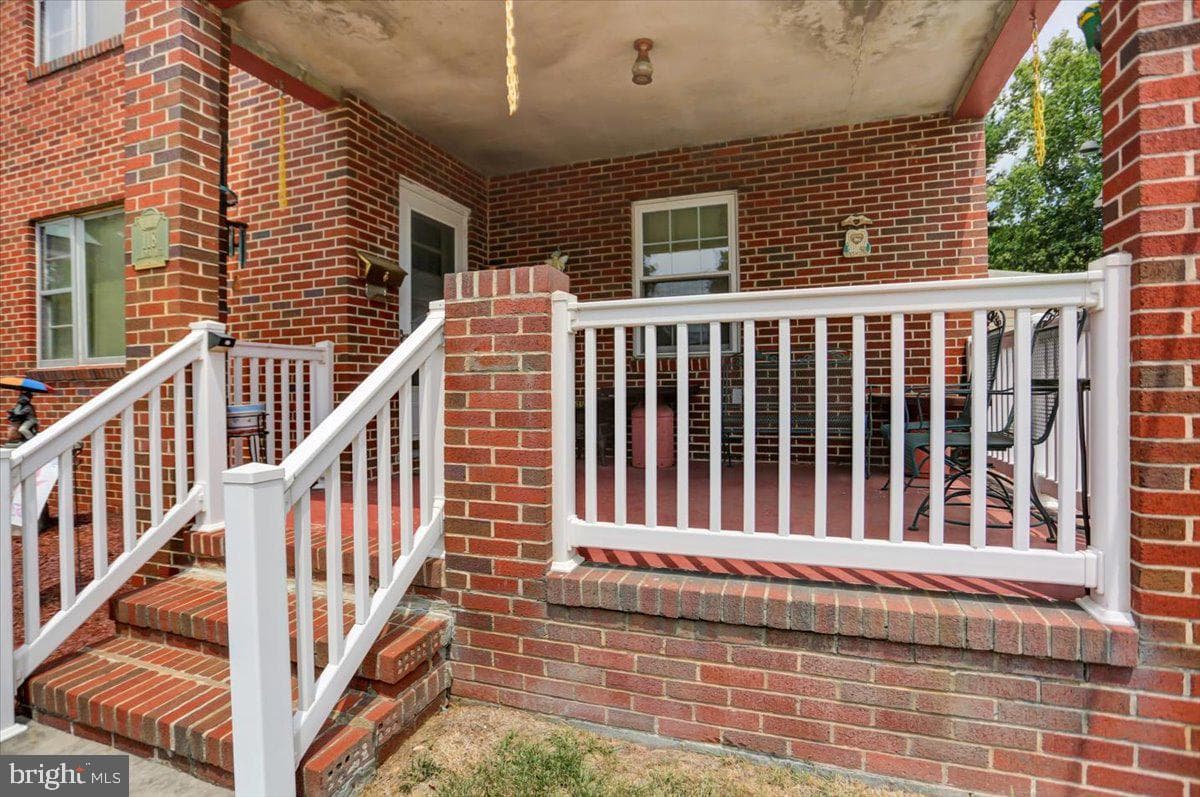 118 Linden Avenue photo 11