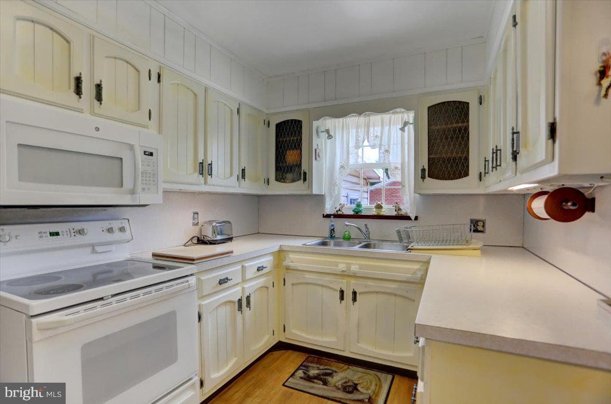 118 Linden Avenue photo 18