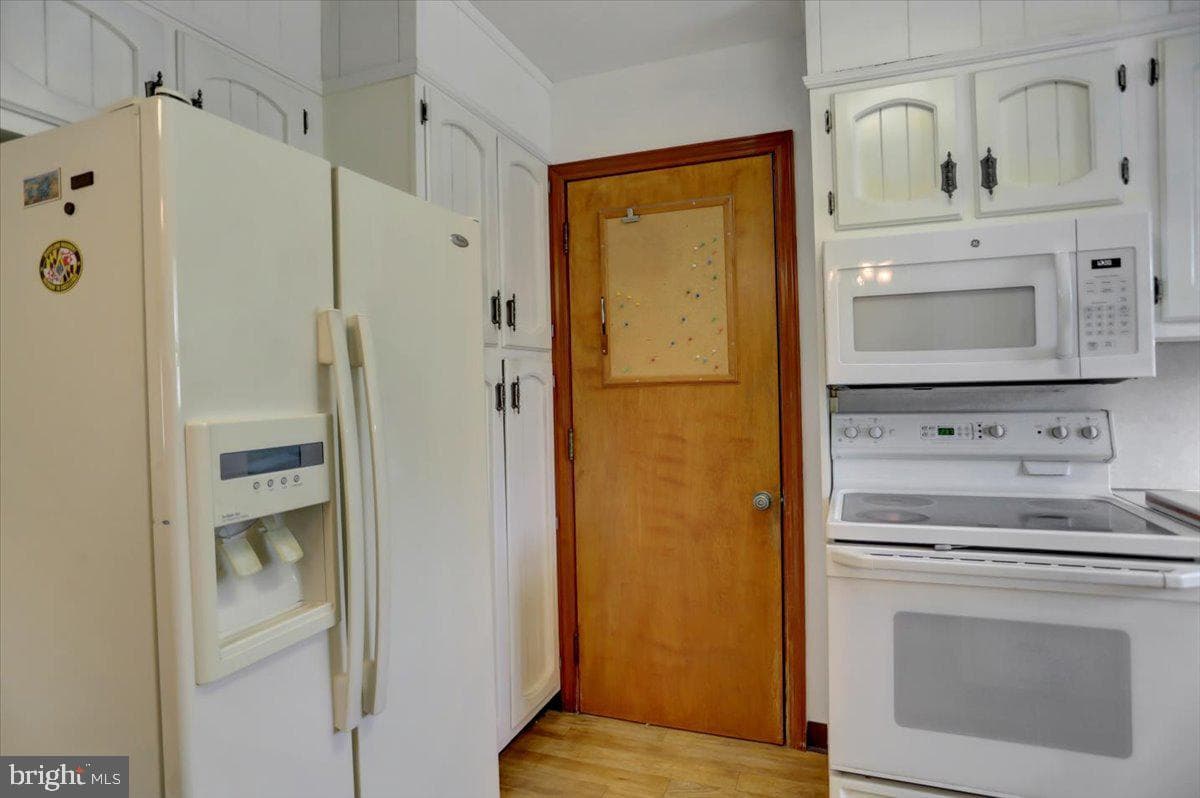 118 Linden Avenue photo 20
