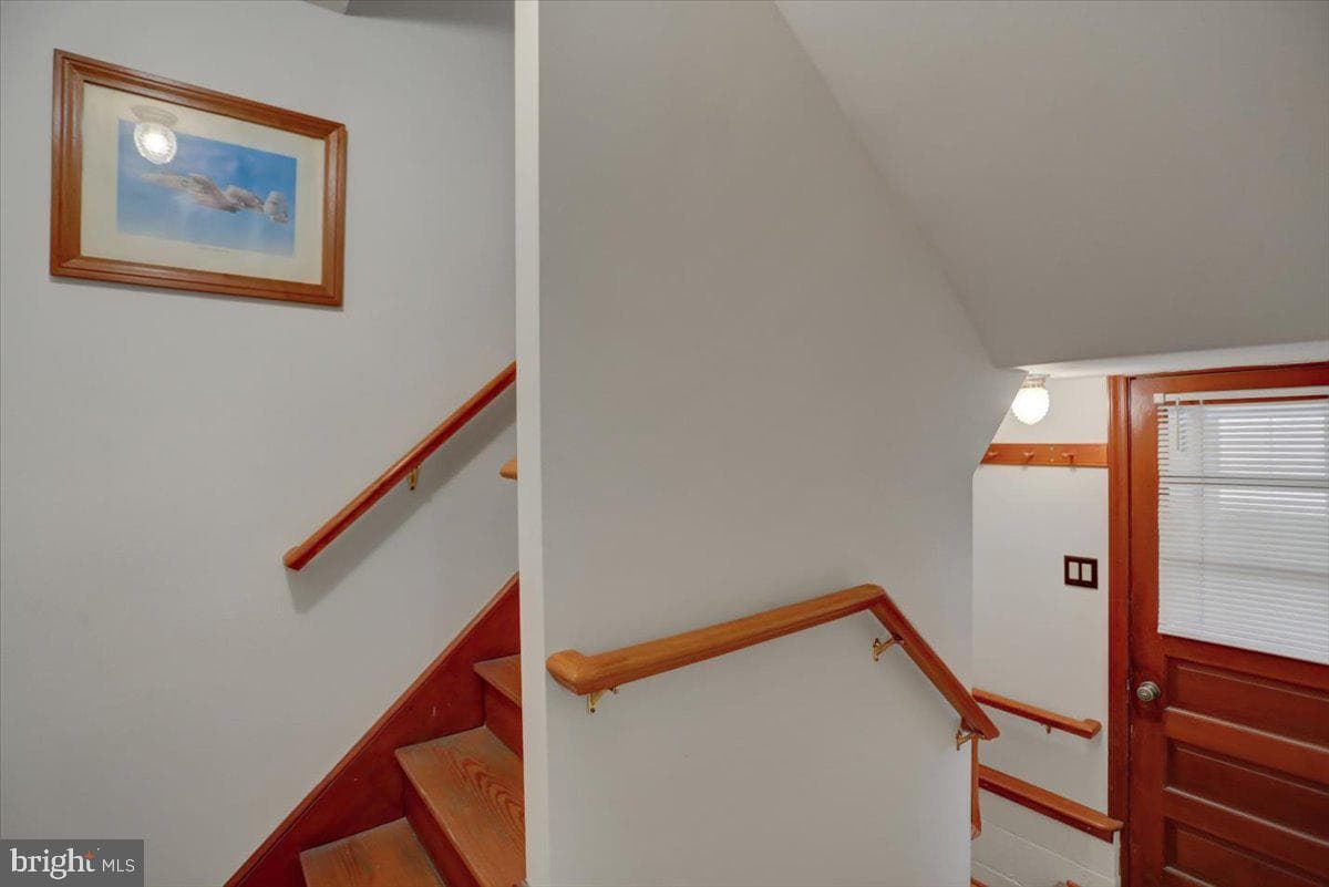118 Linden Avenue photo 27