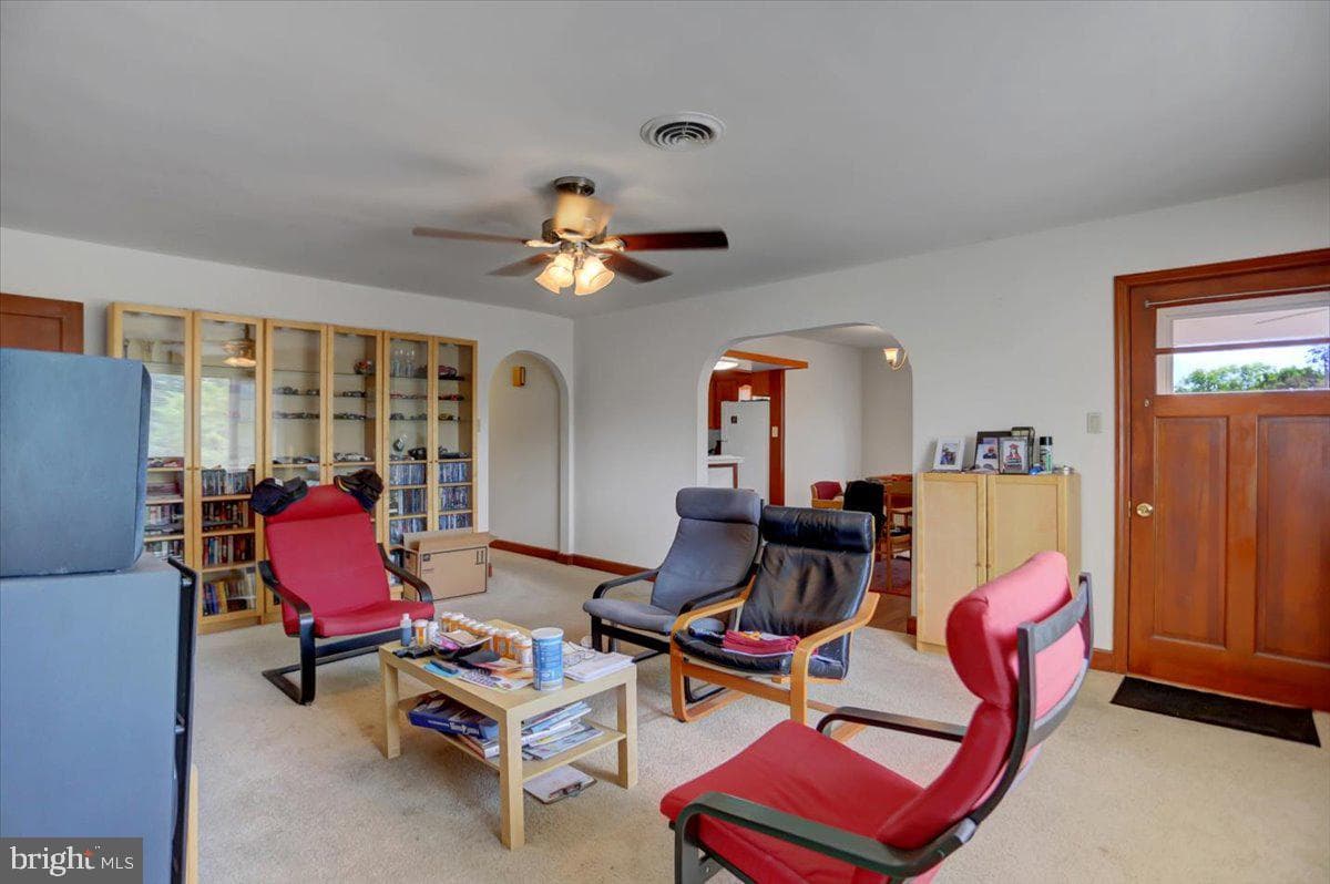 118 Linden Avenue photo 39