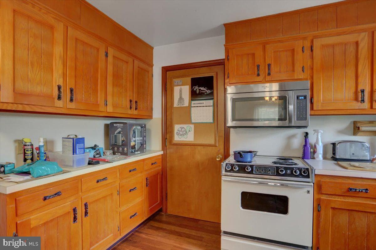 118 Linden Avenue photo 42