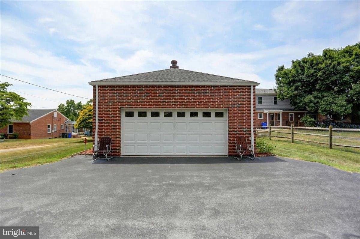 118 Linden Avenue photo 6