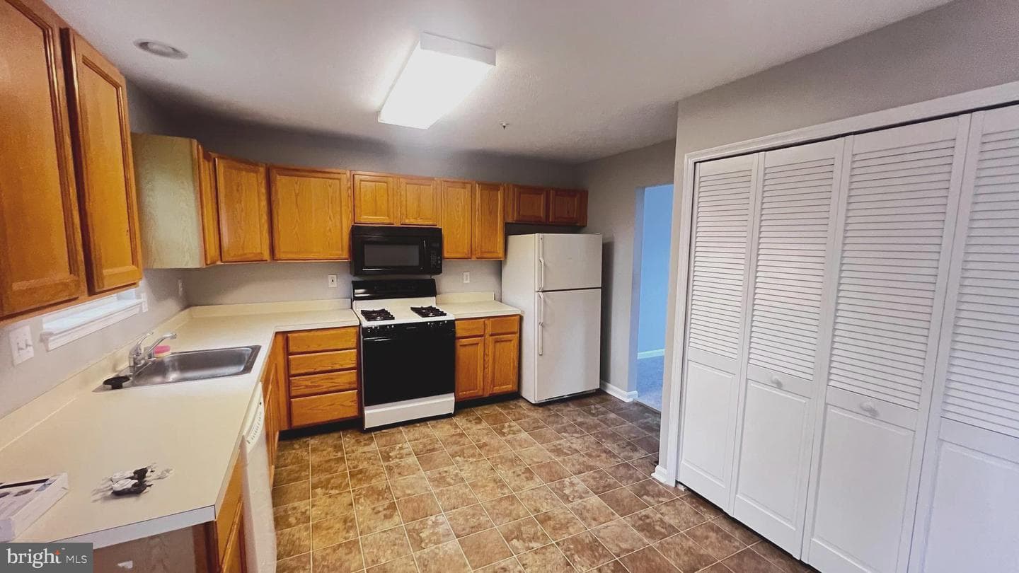 20311 Kellys Lane photo 10