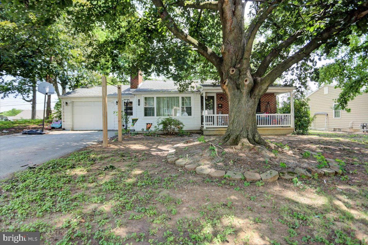 11309 Greenberry Road photo 2