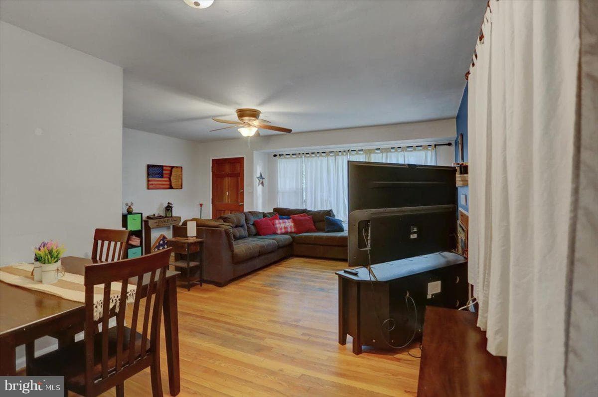 11309 Greenberry Road photo 8