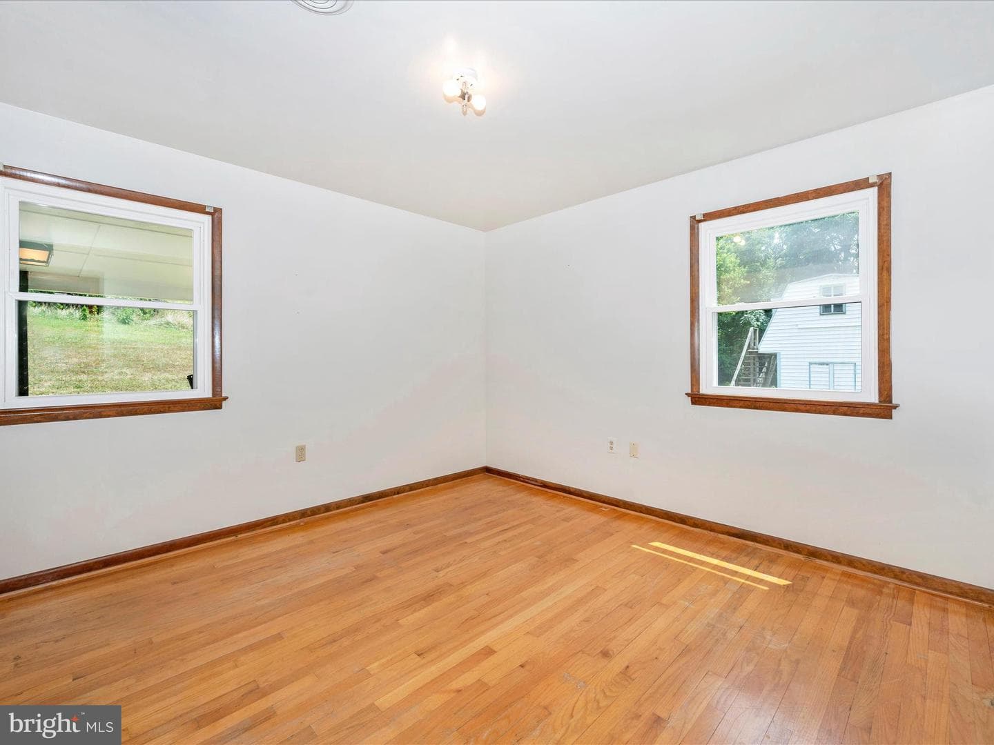 208 E Antietam Street photo 17