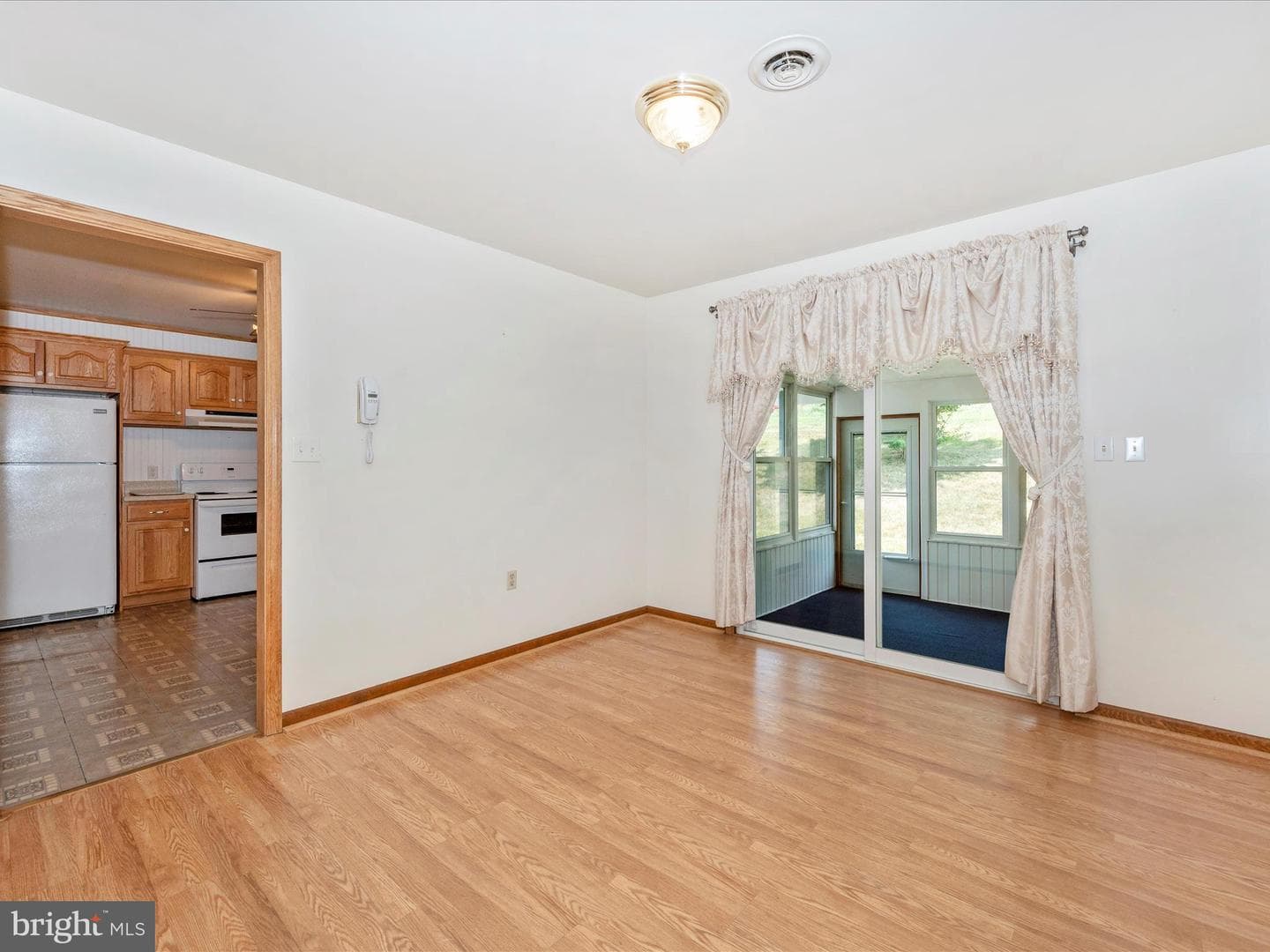 208 E Antietam Street photo 7