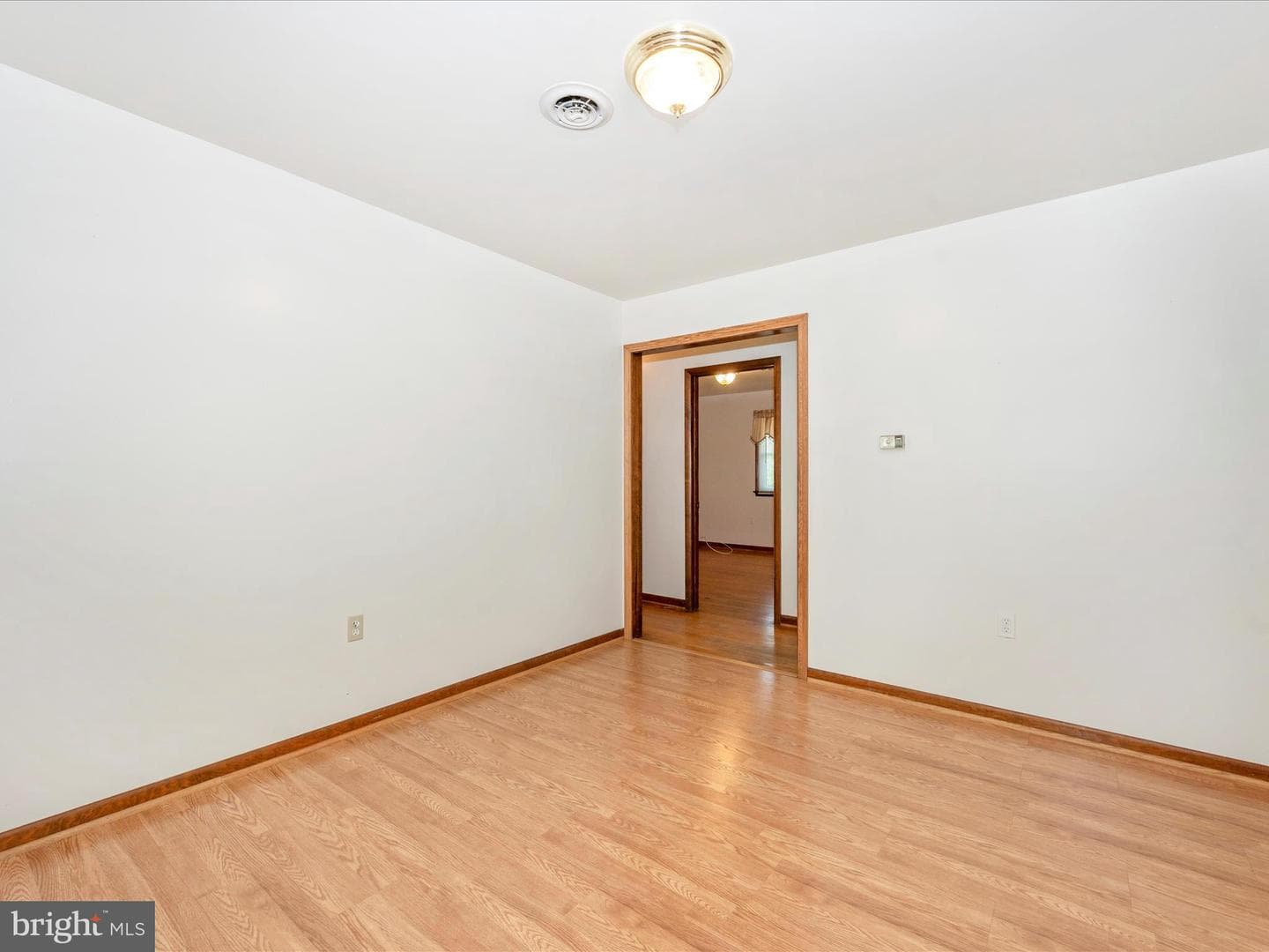 208 E Antietam Street photo 9