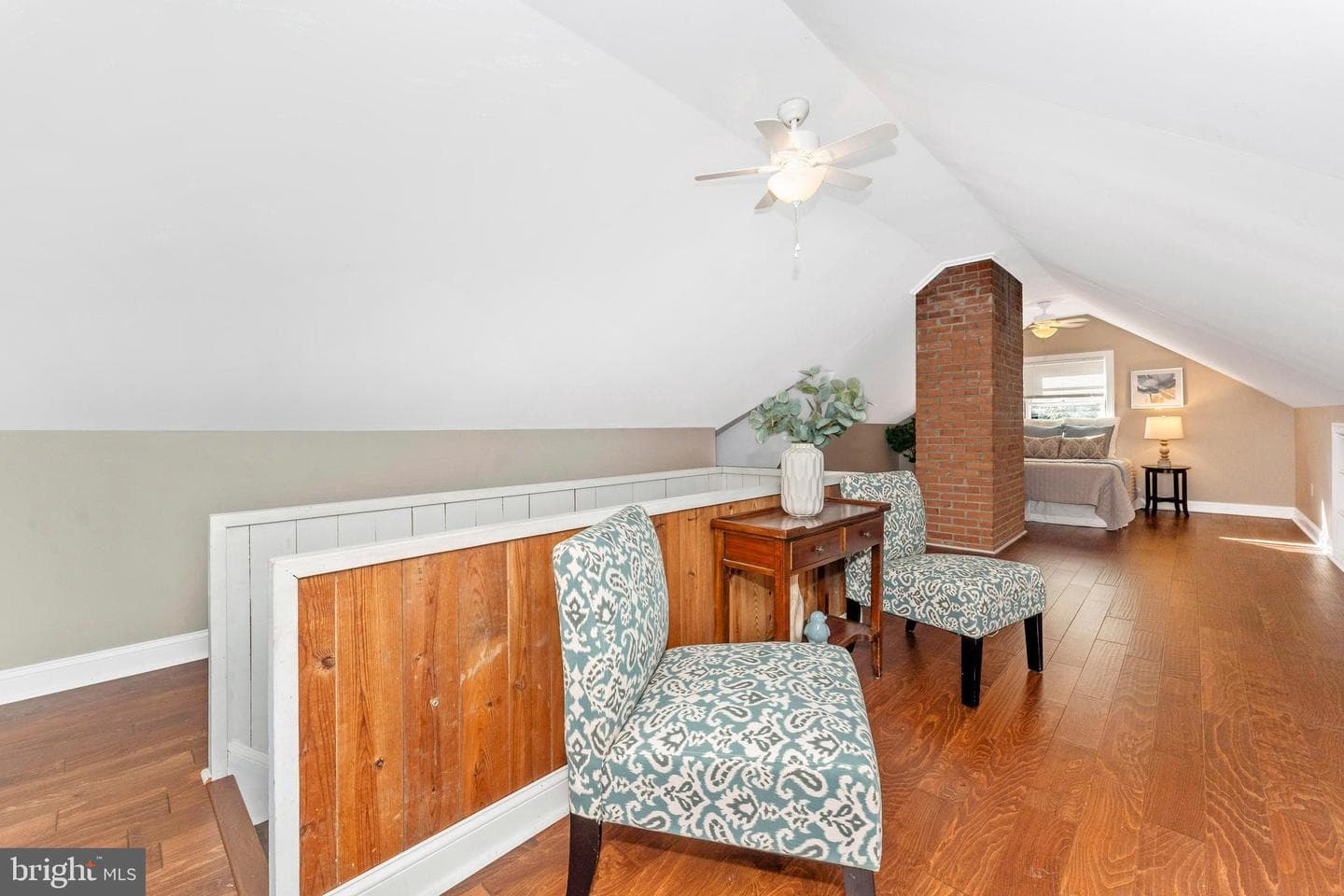 951 View Street photo 22