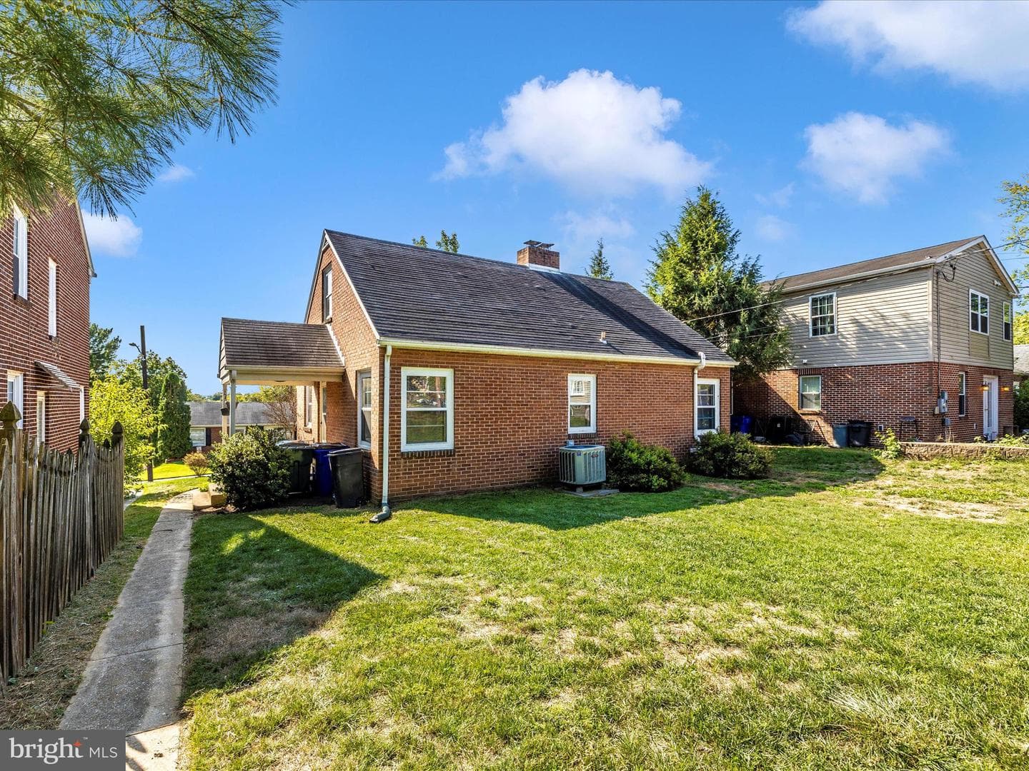 951 View Street photo 25