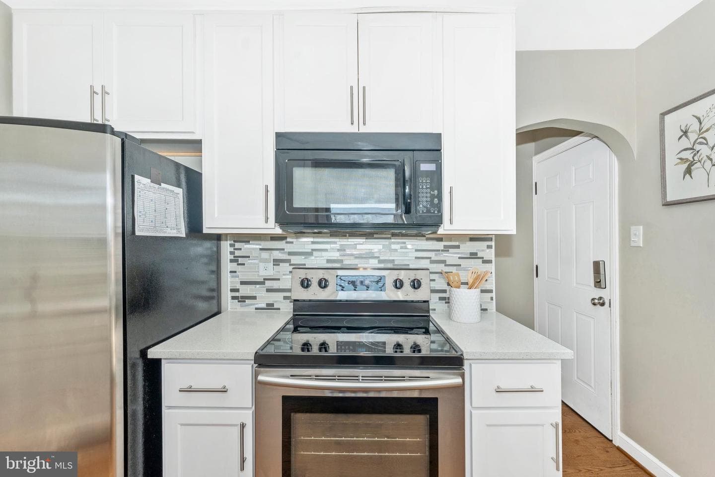 951 View Street photo 7