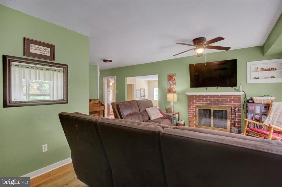 11307 Greenberry Road photo 7