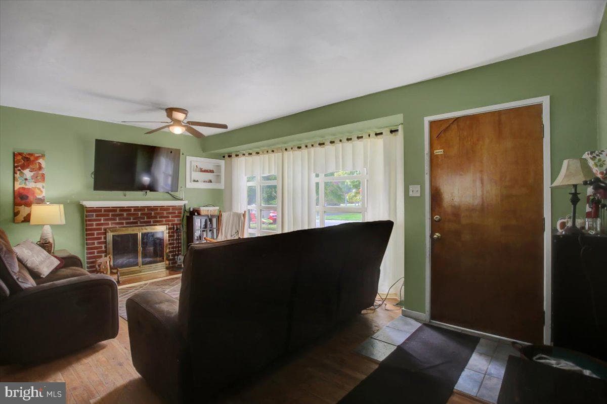 11307 Greenberry Road photo 8