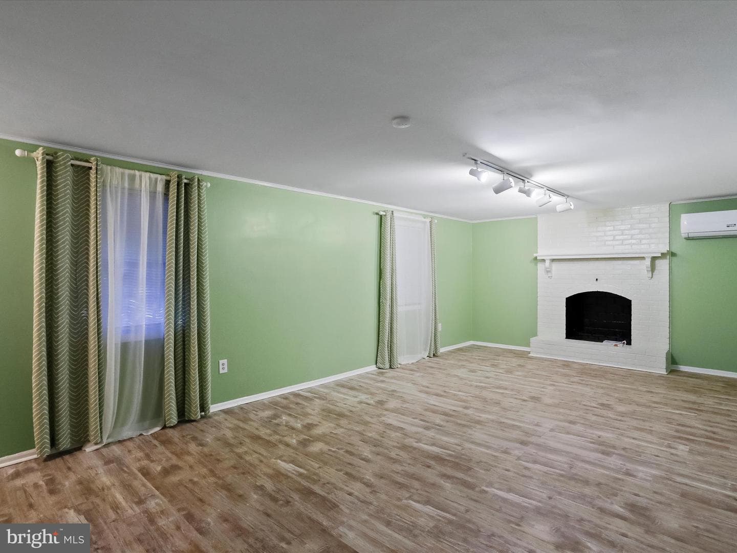 1056 Valleybrook Drive photo 22